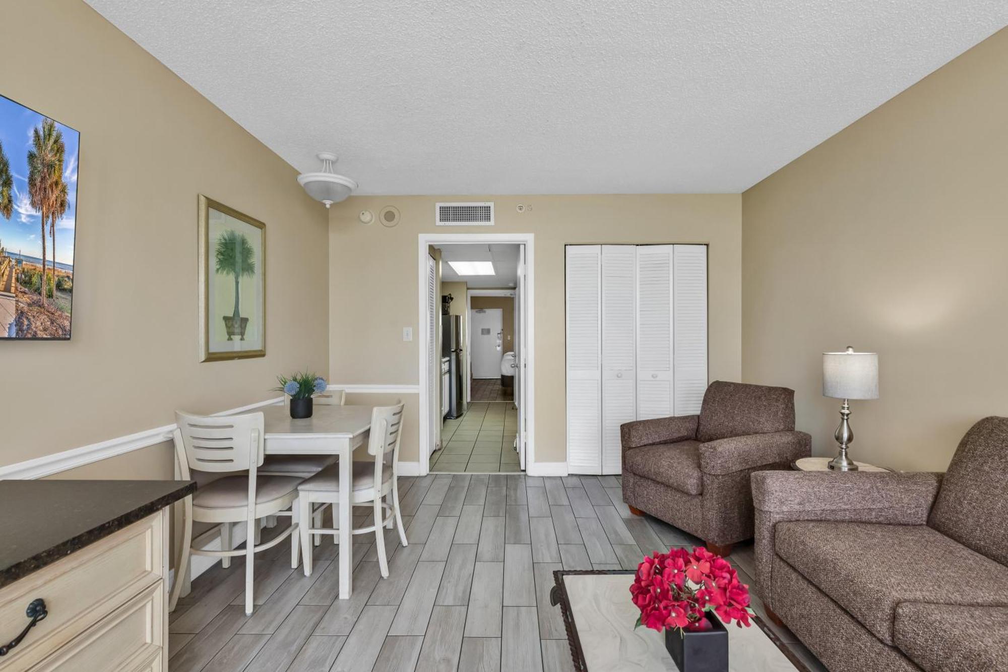 Oceanfront Condo Camelot By The Sea Myrtle Beach Eksteriør billede